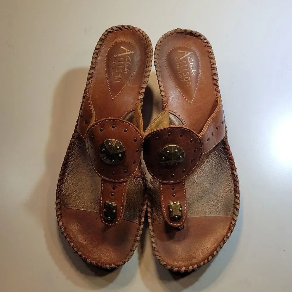 CLARKS ARTISAN COLLECTION WEDGE THONG SANDAL - Picture 2 of 13